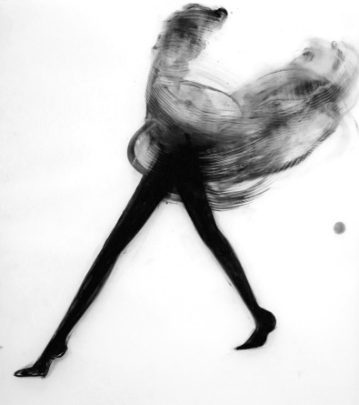 小黑裙與複雜的女性形象：Cathy Daley